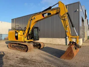 Retroexcavadora de 16.000 kgs en alquiler en Huelva | Myrentix