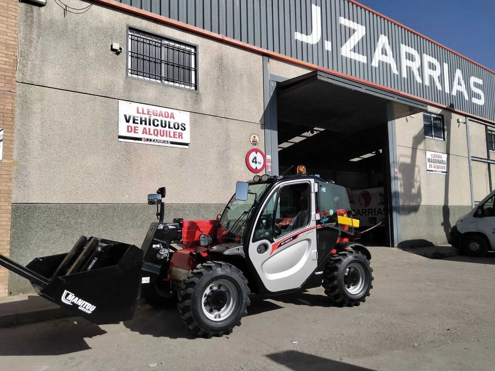 Manipulador telescópico en alquiler – Huelva | Myrentix